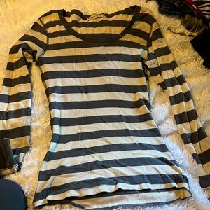 Forever 21 size small long sleeve shirt